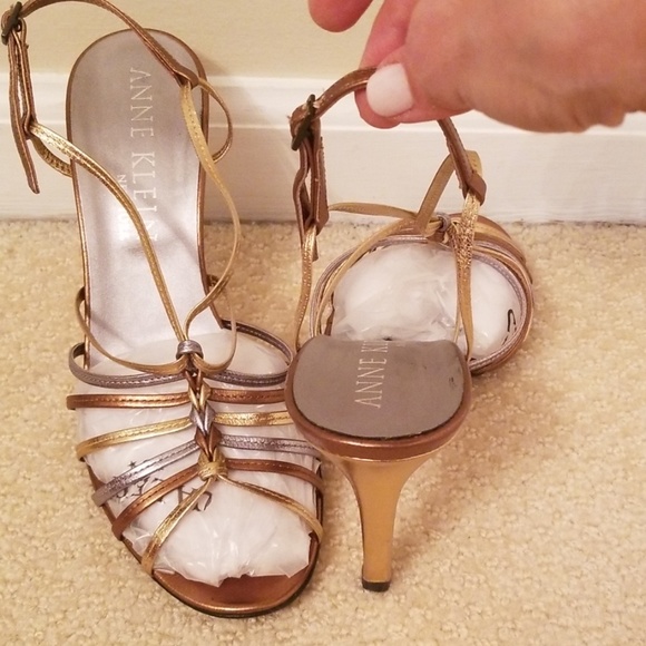 Anne Klein New York Metallic Sandals Made in Italy - Picture 3 of 6